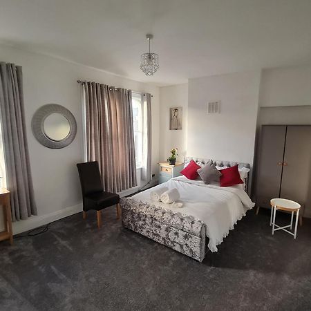 3-Bed House In London Self-Contained In Ladywell Villa Exterior photo