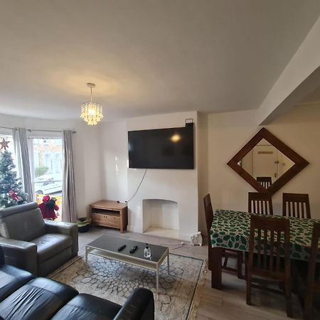 3-Bed House In London Self-Contained In Ladywell Villa Exterior photo