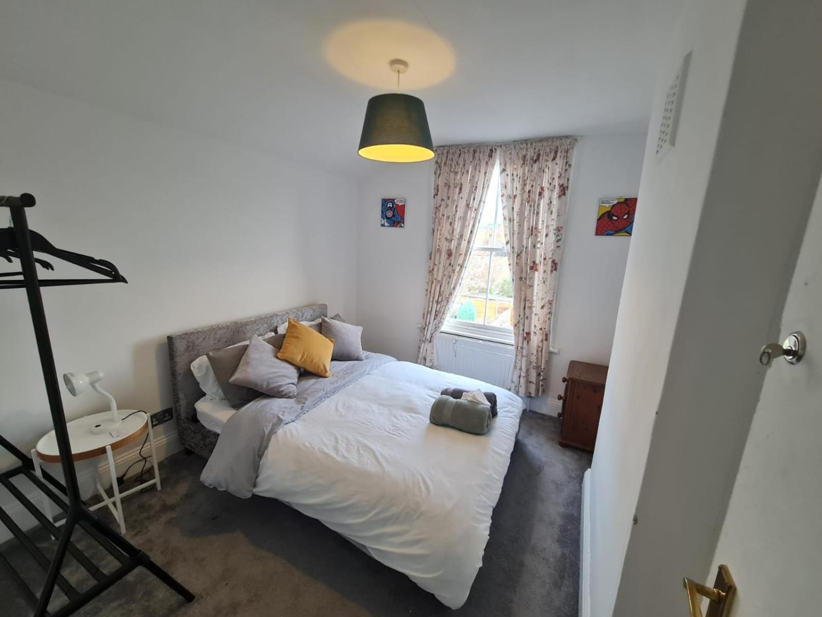 3-Bed House In London Self-Contained In Ladywell Villa Exterior photo