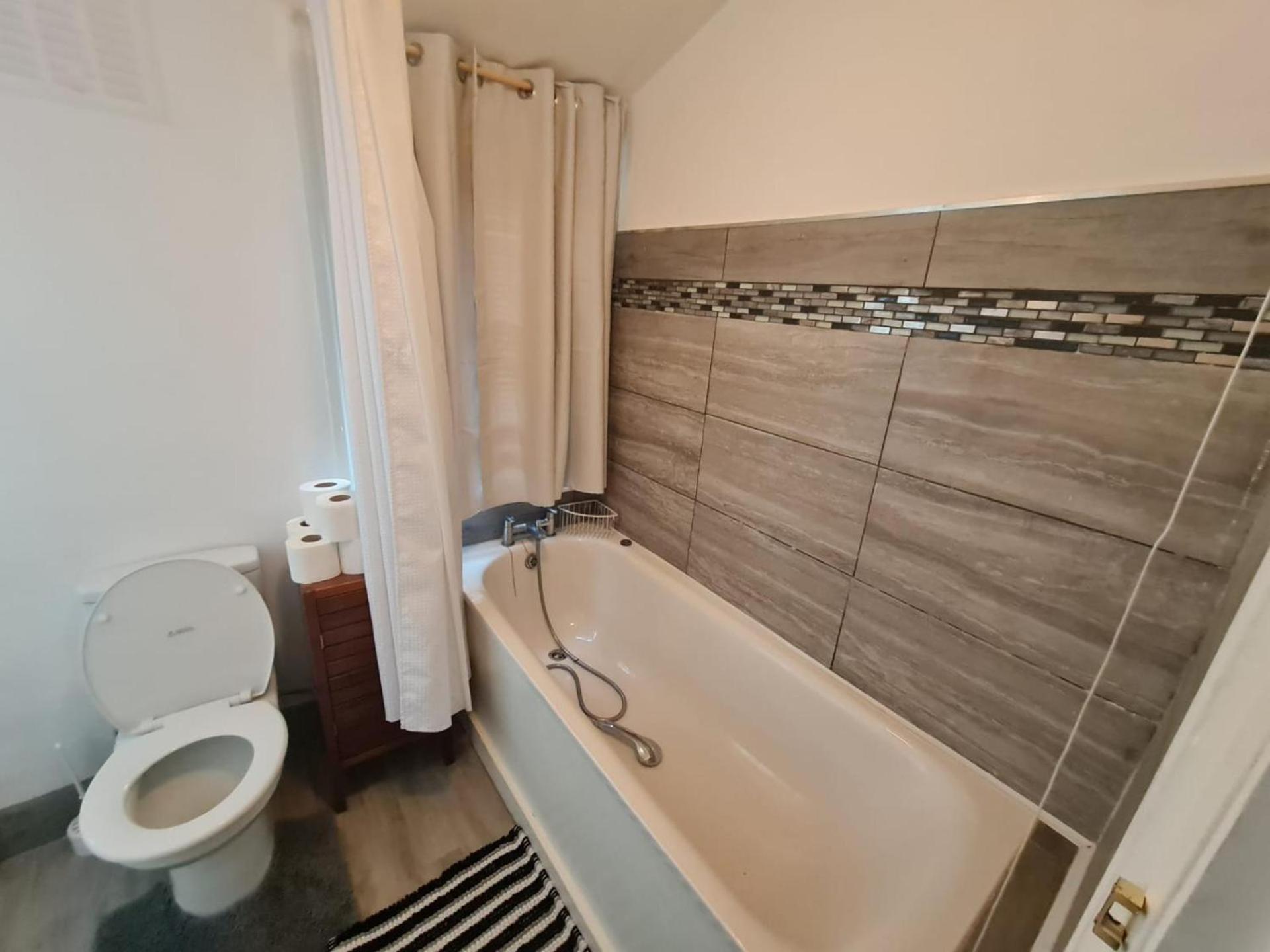 3-Bed House In London Self-Contained In Ladywell Villa Exterior photo